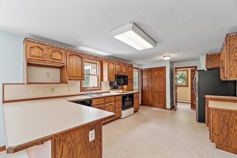 4 Michael Ln, Sterling, MA 01564 photo 9
