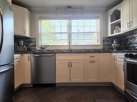 164 Marchand St, Fall River, MA 02723 photo 13