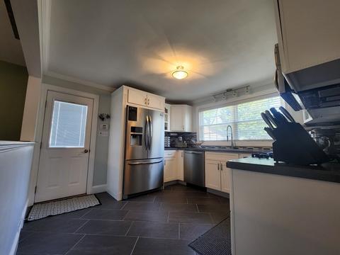 164 Marchand St, Fall River, MA 02723 photo 15