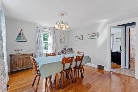 67 Lawrence St, Danvers, MA 01923 photo 5
