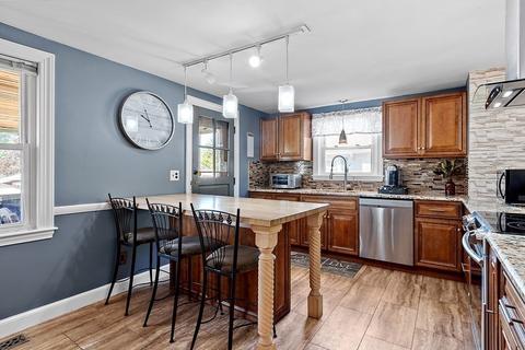 67 Lawrence St, Danvers, MA 01923 photo 6