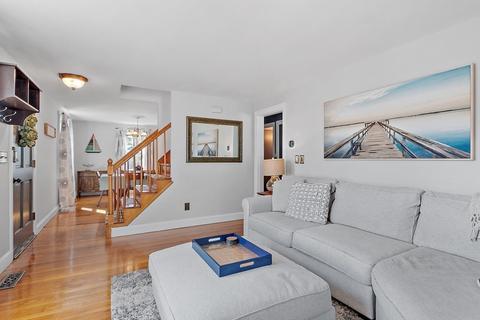 67 Lawrence St, Danvers, MA 01923 photo 3
