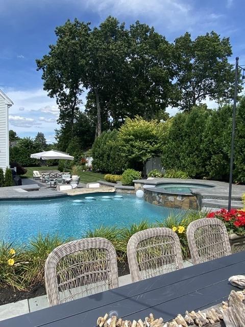 24 Hampton Ct, Walpole, MA 02032 photo 6