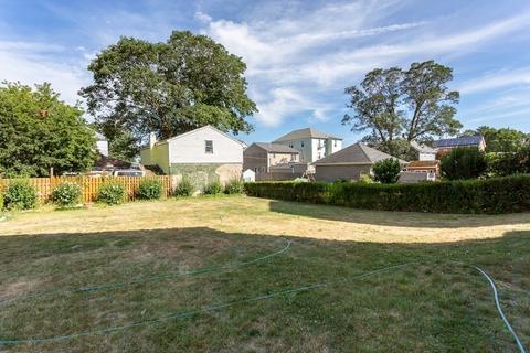 150 Barlow St, Fall River, MA 02723 photo 5