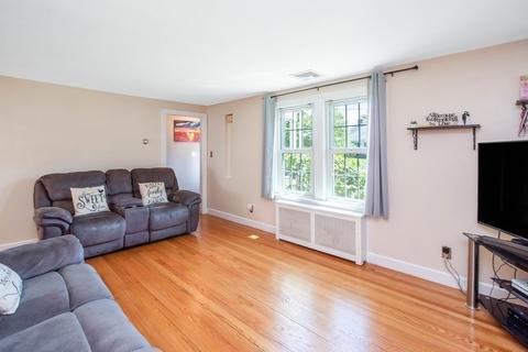 106 Gillette Cir, Springfield, MA 01118 photo 11