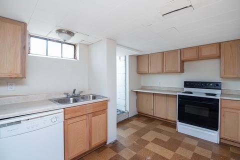 106 Gillette Cir, Springfield, MA 01118 photo 19