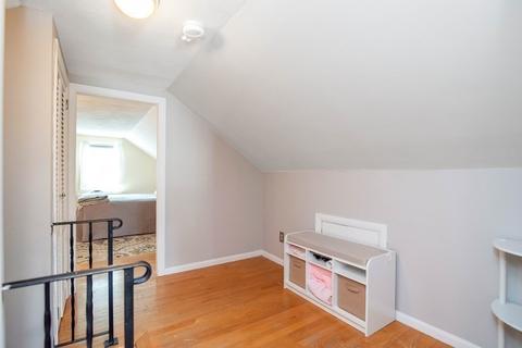 106 Gillette Cir, Springfield, MA 01118 photo 16