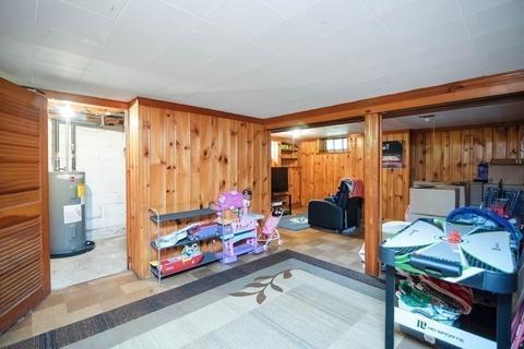 106 Gillette Cir, Springfield, MA 01118 photo 18
