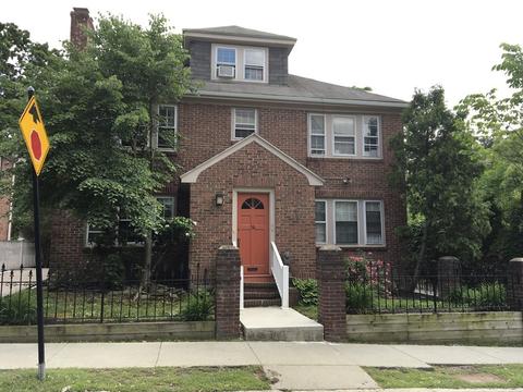14 Dummer St, Brookline, MA 02446 photo 2