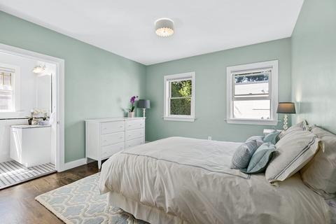 76 Sewall Ave #B, Brookline, MA 02446 photo 16