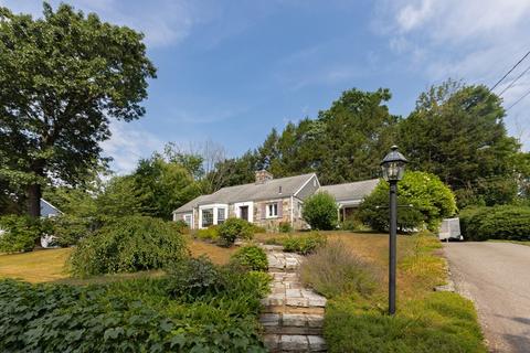 2 Riverview Ave, Maynard, MA 01754 photo 1