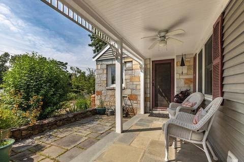 2 Riverview Ave, Maynard, MA 01754 photo 3