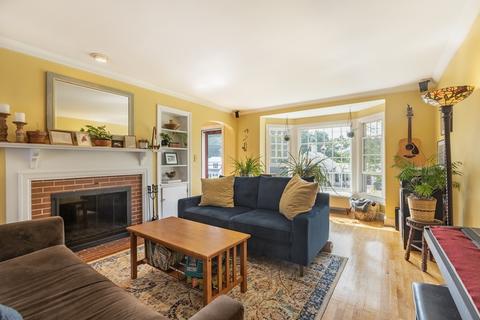2 Riverview Ave, Maynard, MA 01754 photo 4