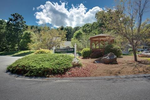 9 Eric Way, Dudley, MA 01571 photo 1