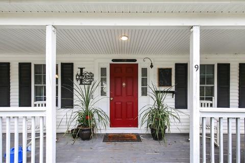 9 Eric Way, Dudley, MA 01571 photo 4