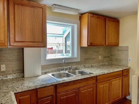 277 Redlands St, Springfield, MA 01104 photo 11