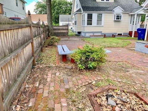 277 Redlands St, Springfield, MA 01104 photo 39