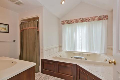 15 Prospect St, Upton, MA 01568 photo 23