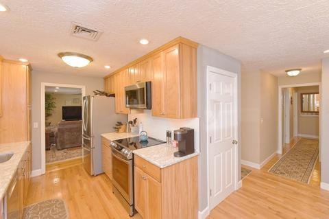 25 Edward Rd, Mendon, MA 01756 photo 7