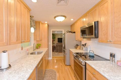 25 Edward Rd, Mendon, MA 01756 photo 6