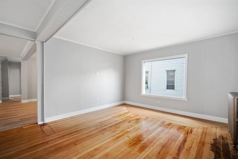 139 Skeele St, Chicopee, MA 01013 photo 4