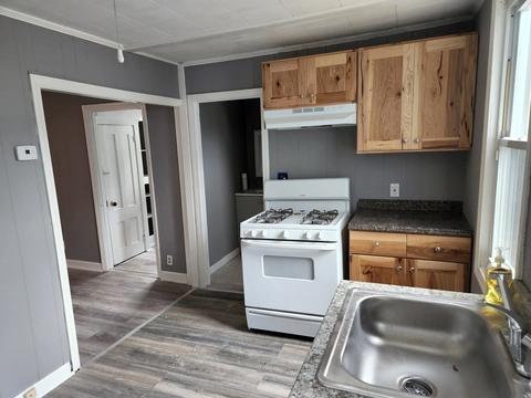 370 Linden St, Fall River, MA 02720 photo 5