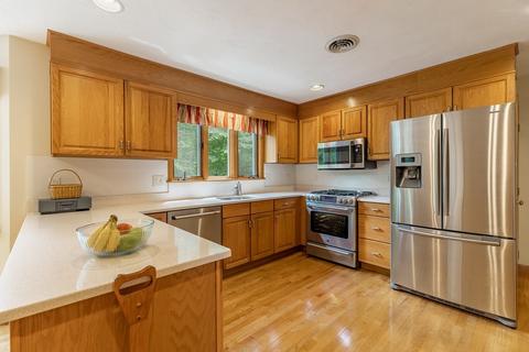 5 Windham Cir, Canton, MA 02021 photo 8