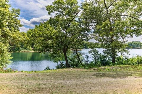 284 Lake Dr, Springfield, MA 01151 photo 6