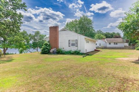 284 Lake Dr, Springfield, MA 01151 photo 3