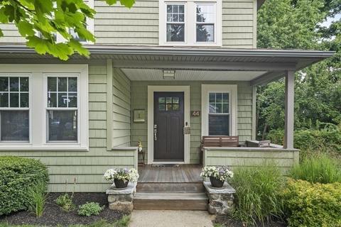 44 Broadway, Stoneham, MA 02180 photo 3