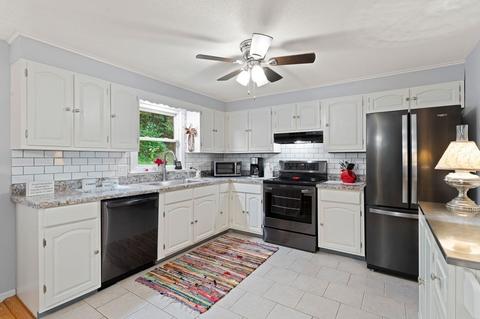 30 Skyridge Dr, Springfield, MA 01128 photo 15