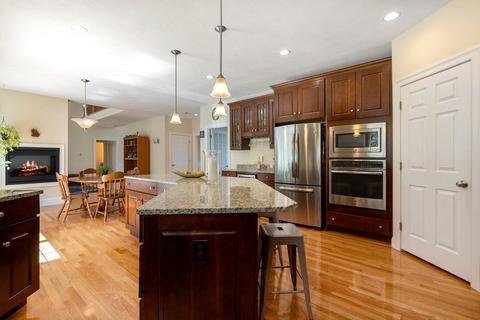 83 Mohawk Path, Holliston, MA 01746 photo 9