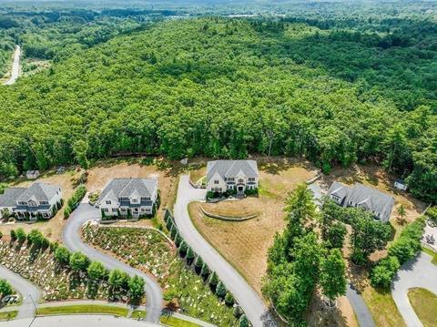 83 Mohawk Path, Holliston, MA 01746 photo 36