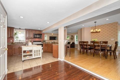 34 Springvale Rd, Reading, MA 01867 photo 9