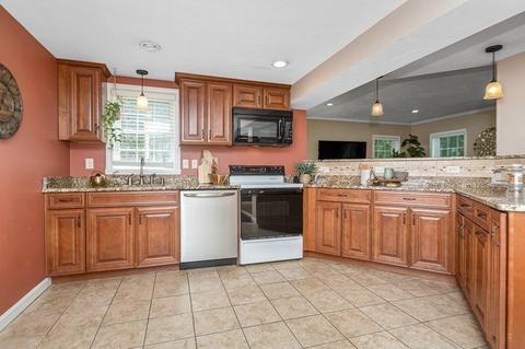 34 Springvale Rd, Reading, MA 01867 photo 6