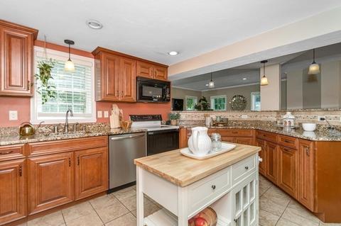 34 Springvale Rd, Reading, MA 01867 photo 8