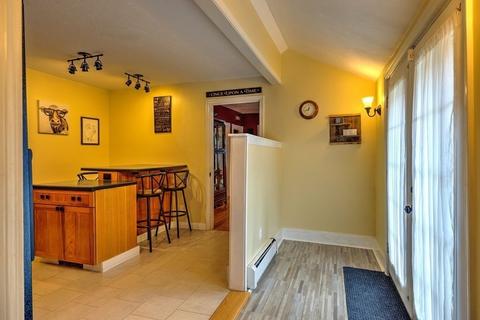 27 Wayne St, Worcester, MA 01603 photo 8