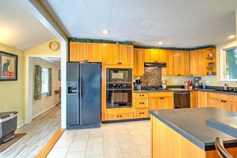 27 Wayne St, Worcester, MA 01603 photo 32