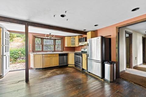 70 Central St, Saugus, MA 01906 photo 12