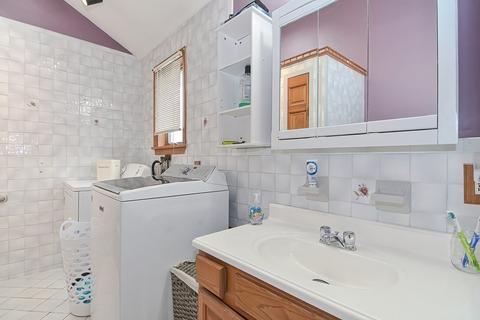 40-40 A Shute St, Everett, MA 02149 photo 10