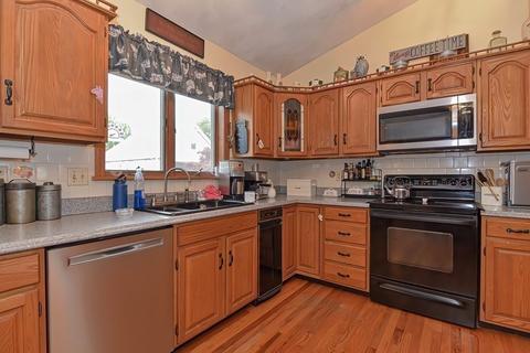 40-40 A Shute St, Everett, MA 02149 photo 5