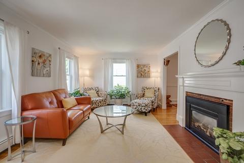 9 Smith Ave, Reading, MA 01867 photo 5