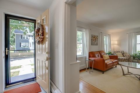 9 Smith Ave, Reading, MA 01867 photo 4