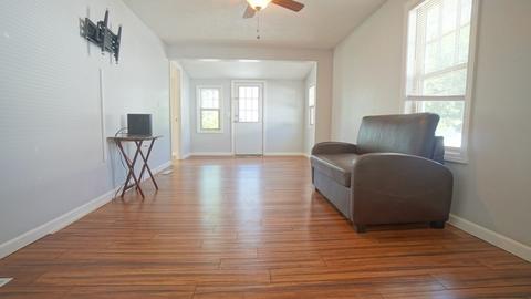 31 Middle St, Springfield, MA 01104 photo 6