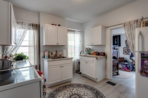 13 Bluff St, Worcester, MA 01610 photo 4
