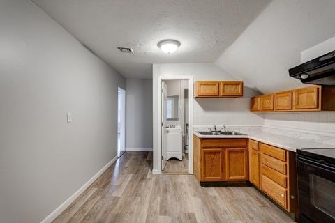 13 Bluff St, Worcester, MA 01610 photo 9