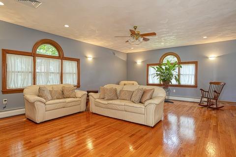105 John St, Reading, MA 01867 photo 12
