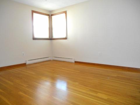 16 Roath St, Worcester, MA 01604 photo 10