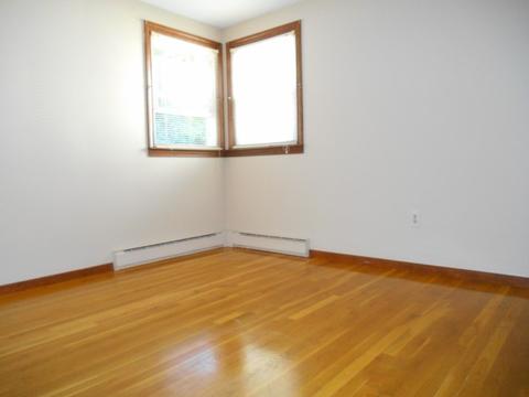 16 Roath St, Worcester, MA 01604 photo 14