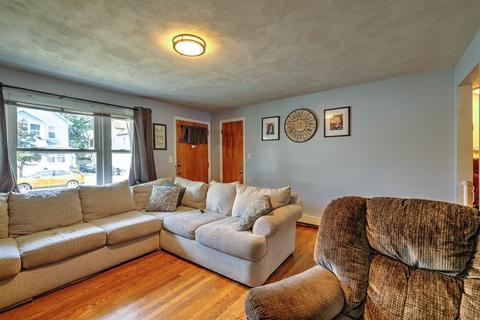 41 Shawmut St, Springfield, MA 01108 photo 11